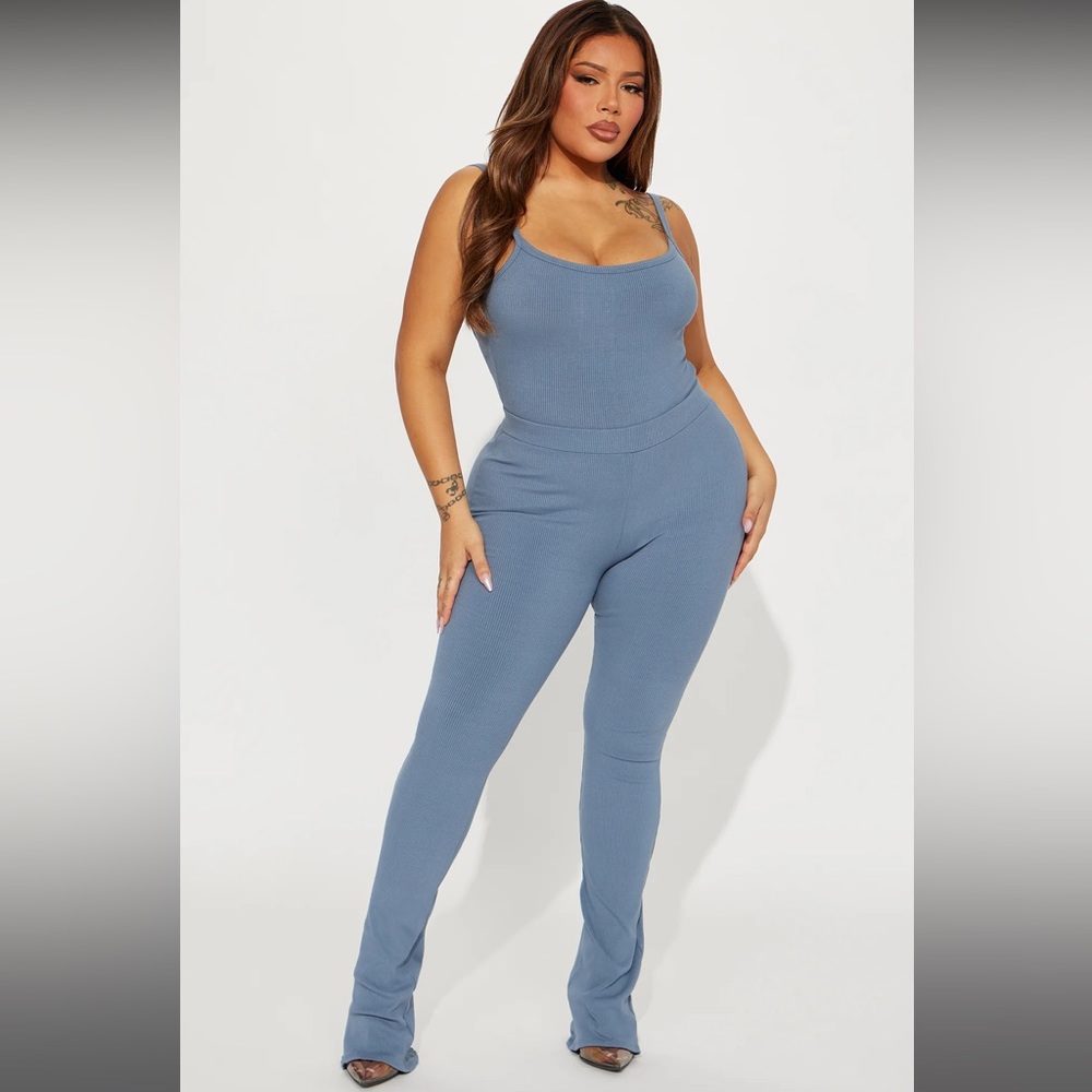 Fashion Nova Snatched Charcoal Bodysuit & Leggings